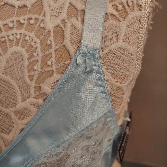 NEW PLUSFORM Instant Shaping Light Blue Lace Keyhole Unpadded Bra - Picture 2 of 12